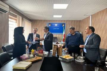 جشن بازنشستگی دو تن از کارمندان حوزه آموزش دانشگاه 